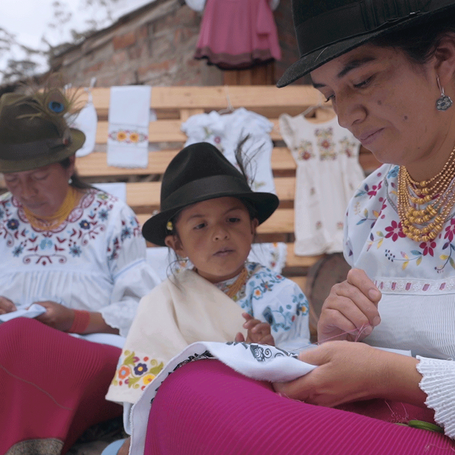 BORDADOS A MANO DE ZULETA